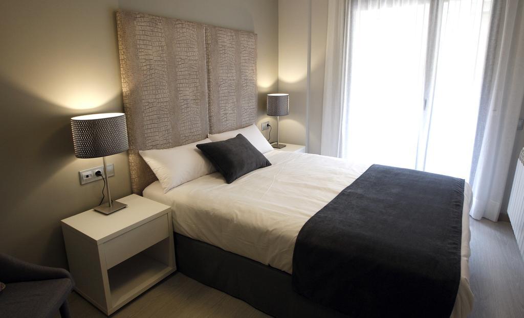 Apartamentos Real Lleida Kültér fotó