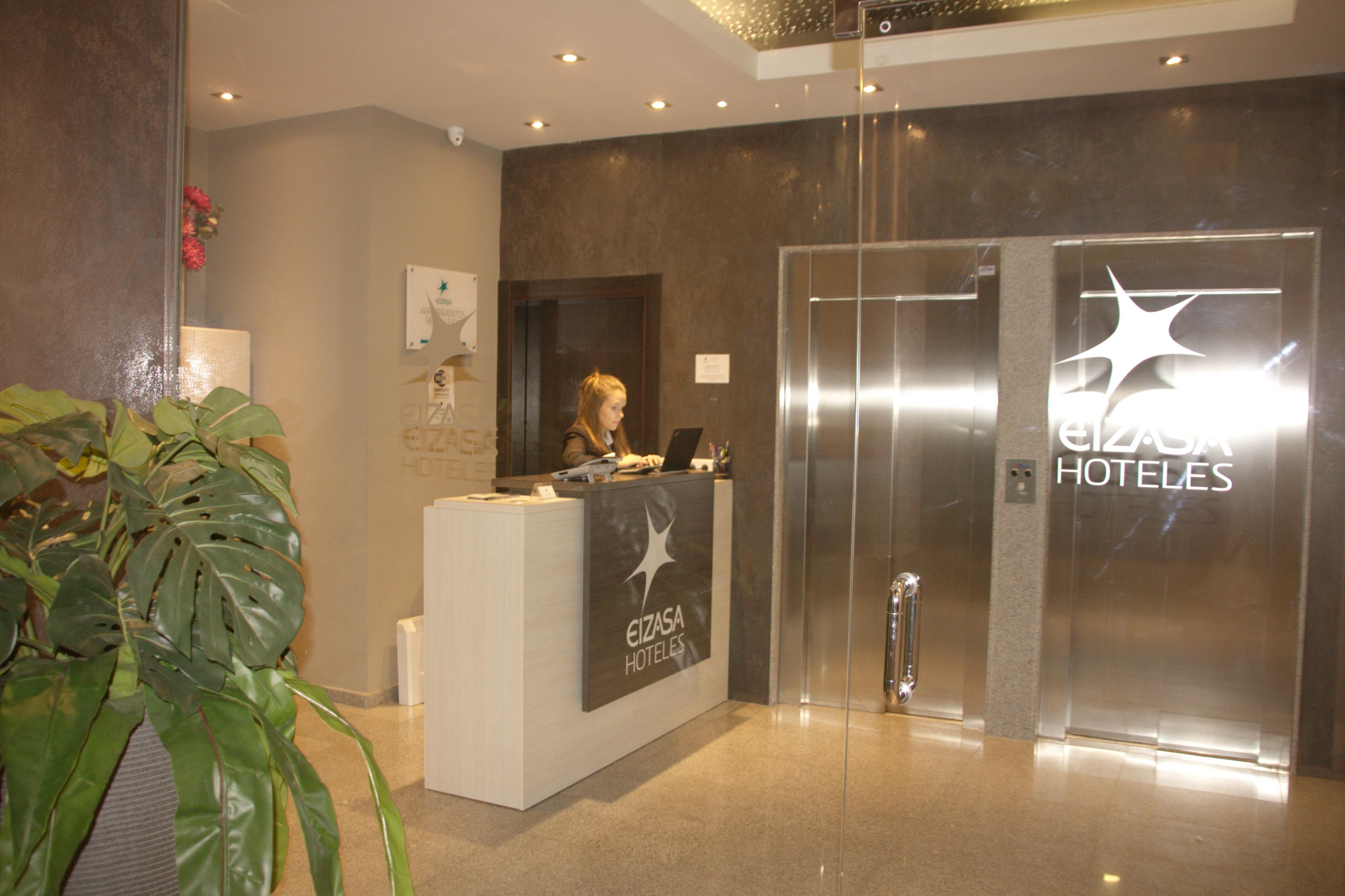 Apartamentos Real Lleida Kültér fotó