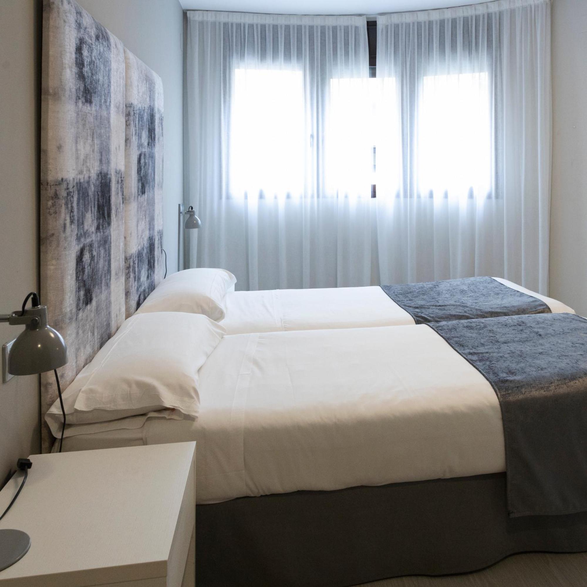 Apartamentos Real Lleida Kültér fotó