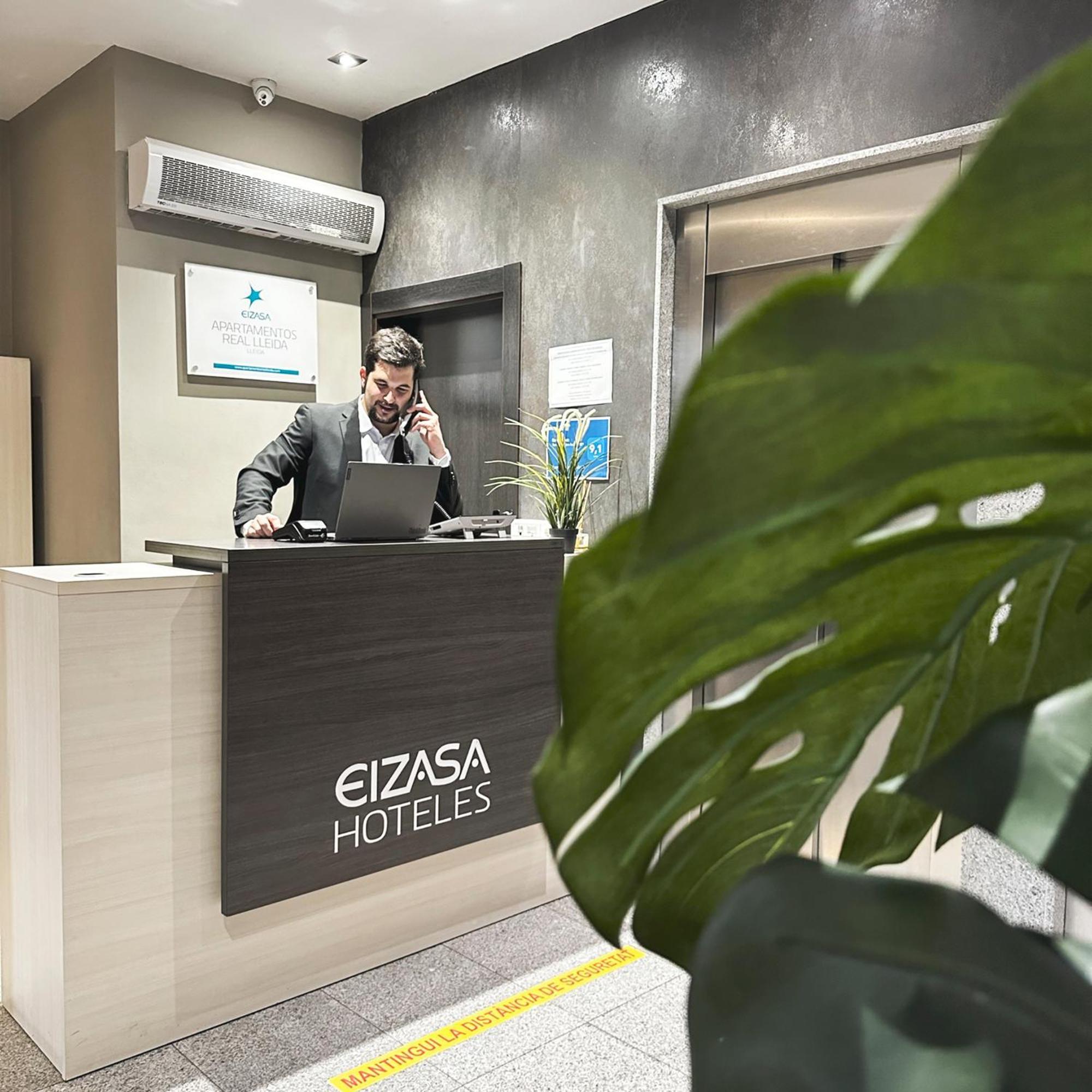 Apartamentos Real Lleida Kültér fotó