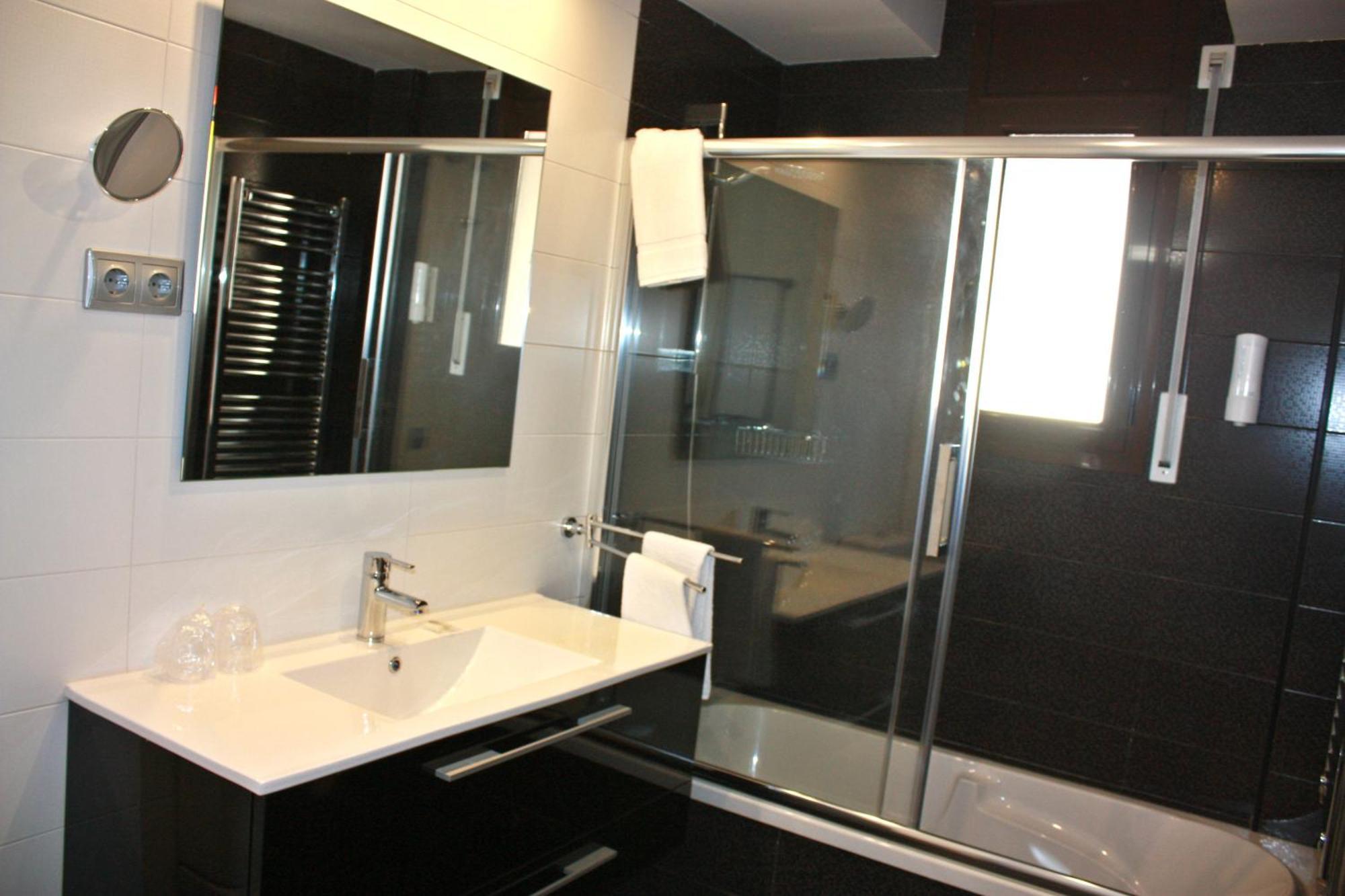 Apartamentos Real Lleida Szoba fotó