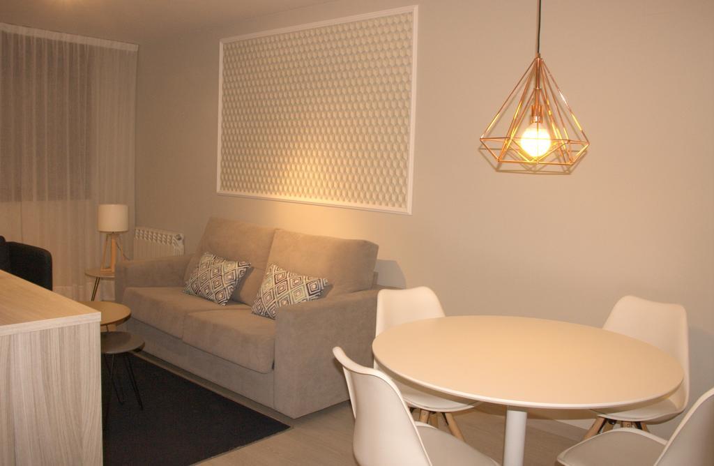 Apartamentos Real Lleida Kültér fotó